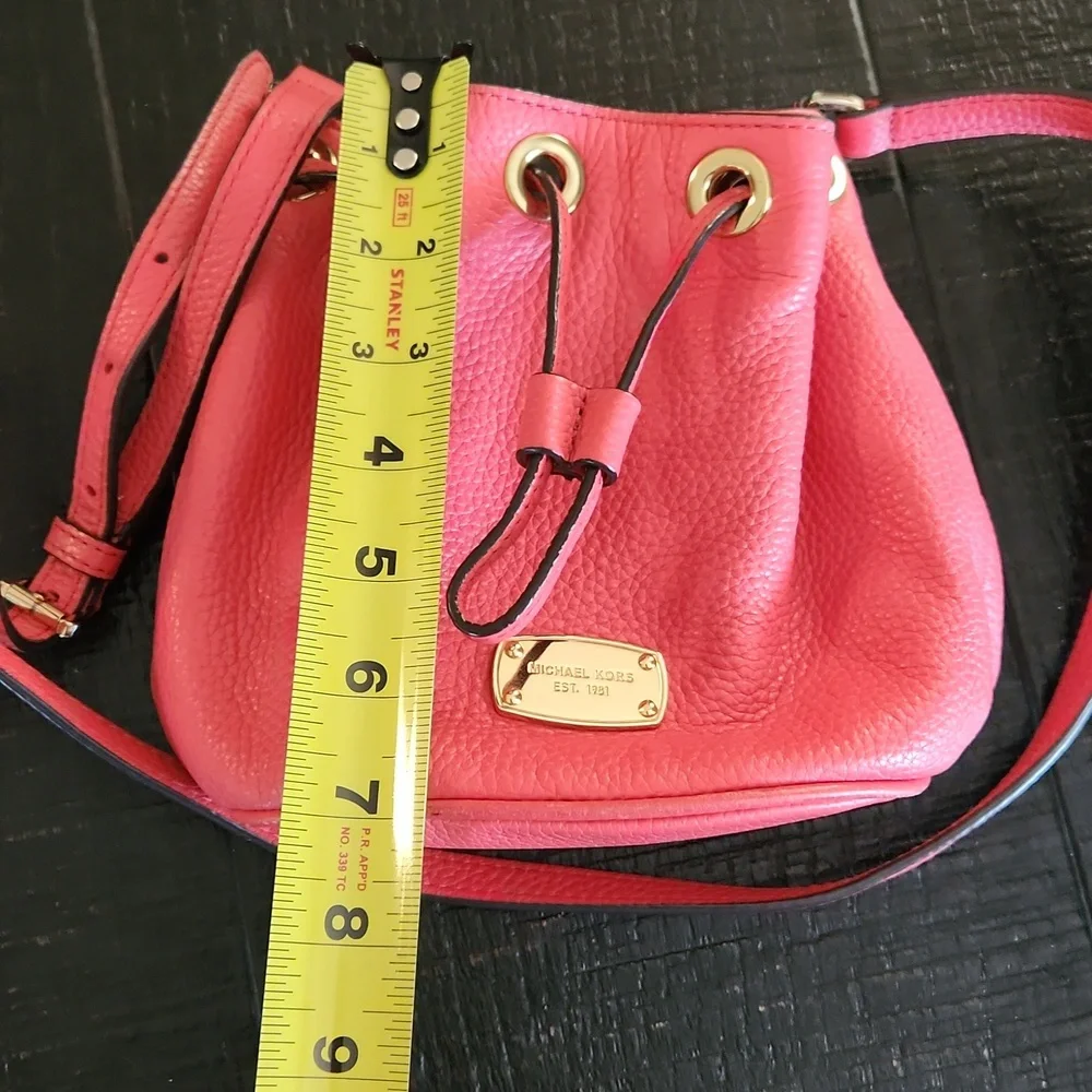 Michael kors mini bucket crossbody bag💖 - Picture 4 of 7